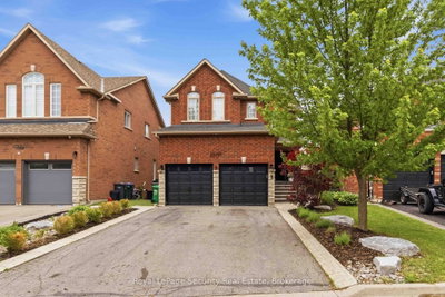5-bed Detached House · 3 Natureview Crt