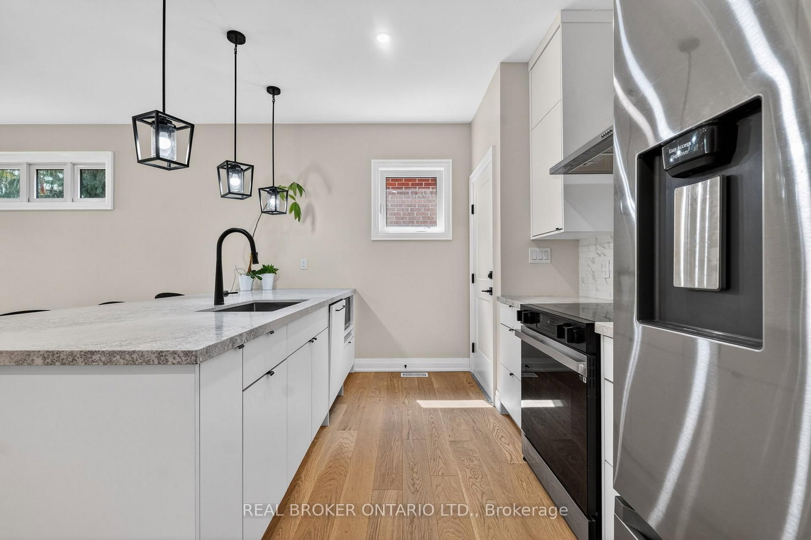 5 Marina Toronto,ON M8W 1J8 — Photo 9