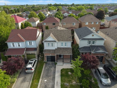 4-bed Detached House · 92 Charleswood Circ