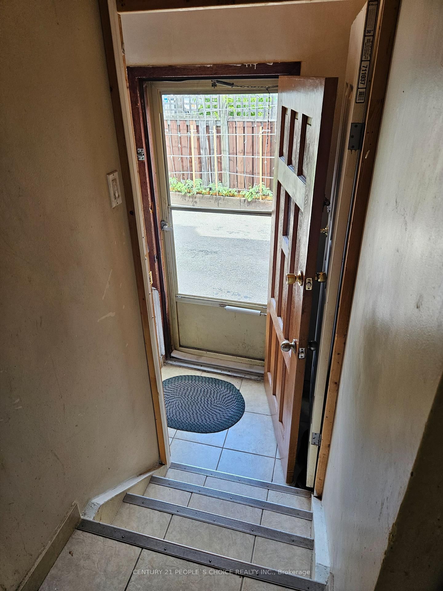 94 Ypres Road • Toronto, ON photo 10