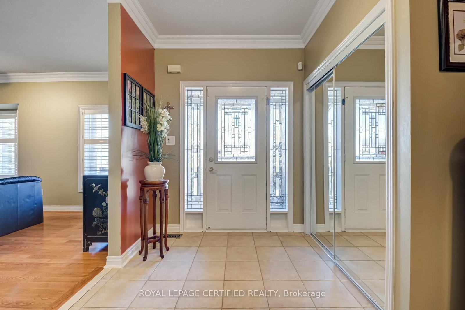 2 Orchard Park Brampton,ON L6R 1W5 — Photo 3
