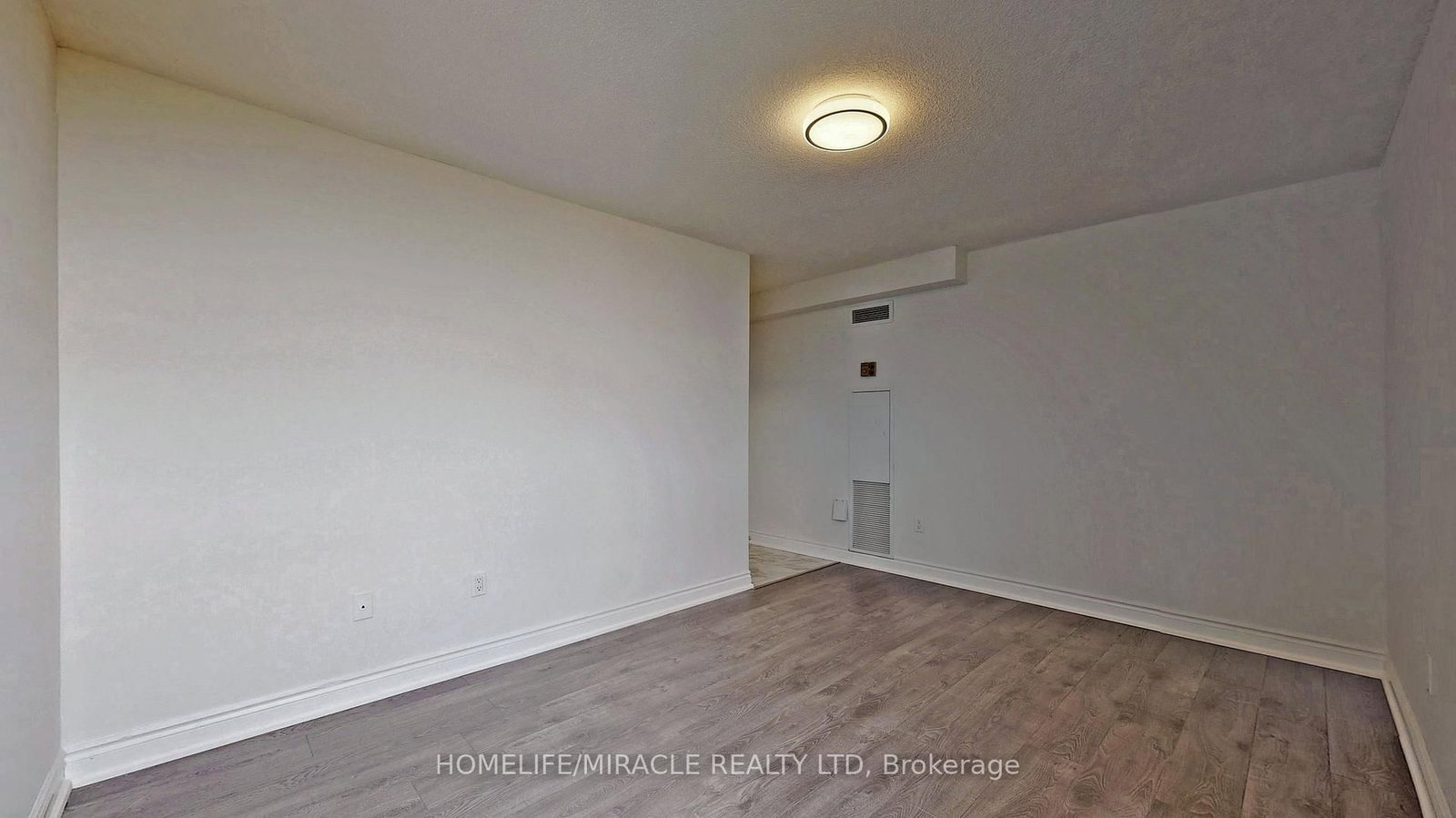 10 Tobermory Drive • #1206 • Toronto, ON photo 21