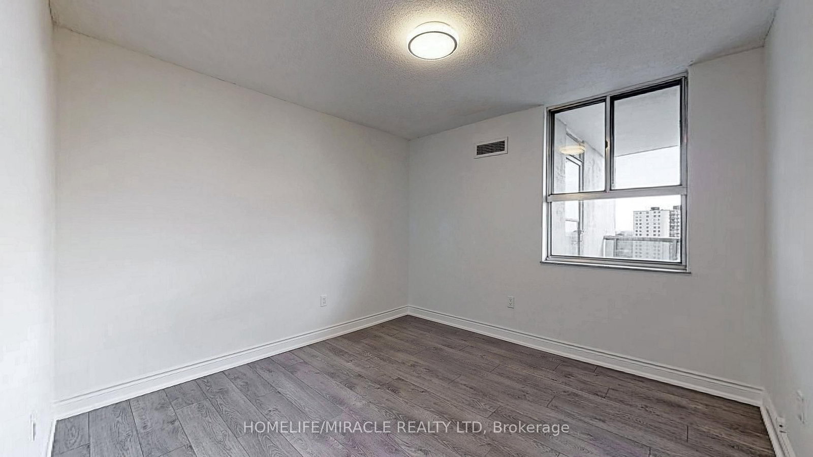 10 Tobermory Drive • #1206 • Toronto, ON photo 27