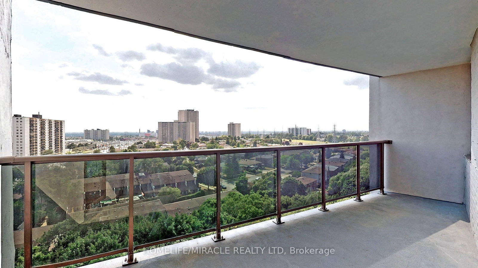 10 Tobermory Drive • #1206 • Toronto, ON photo 40