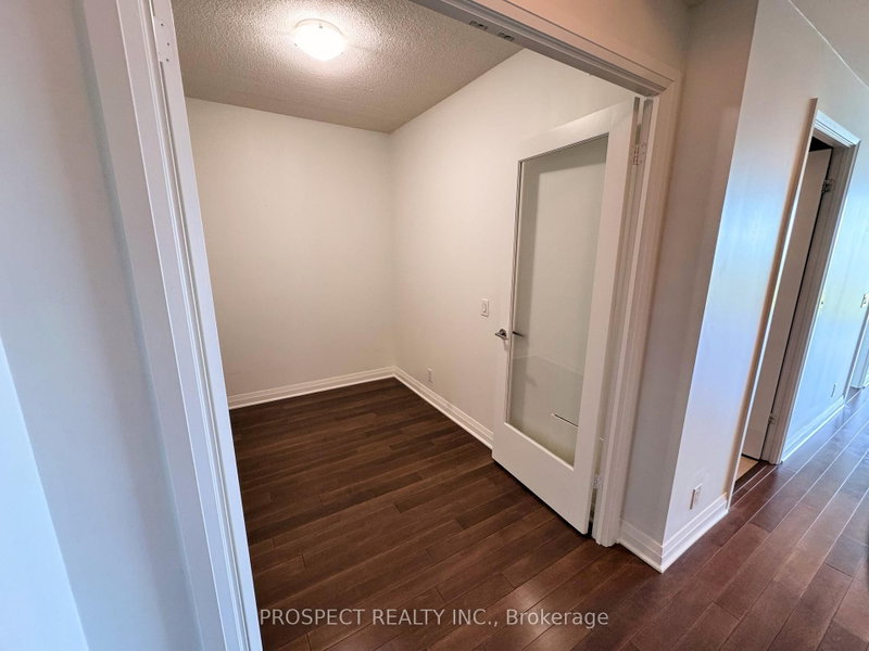 home for lease on 1405-1055 Southdown Road