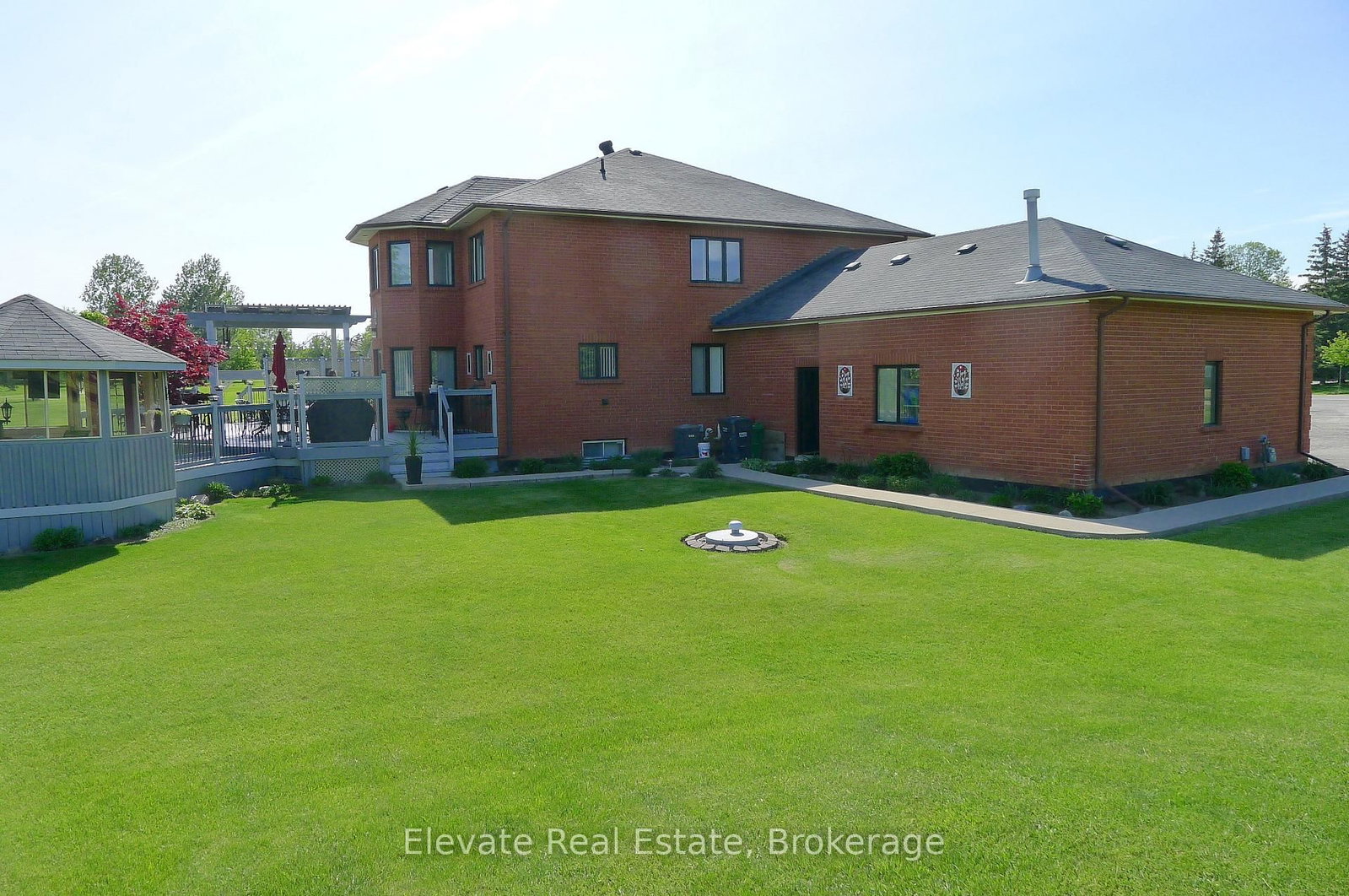 16 Fenton Way • Brampton, ON photo 14