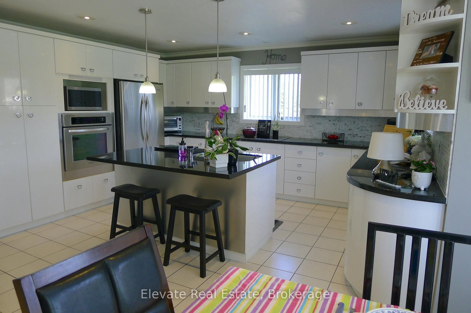 16 Fenton Way • Brampton, ON photo 7