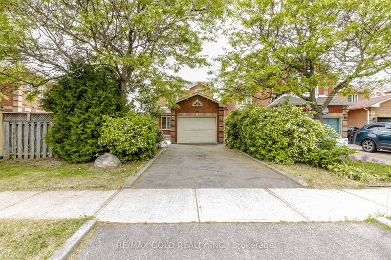 home for sale on 34 White Tail Crescent