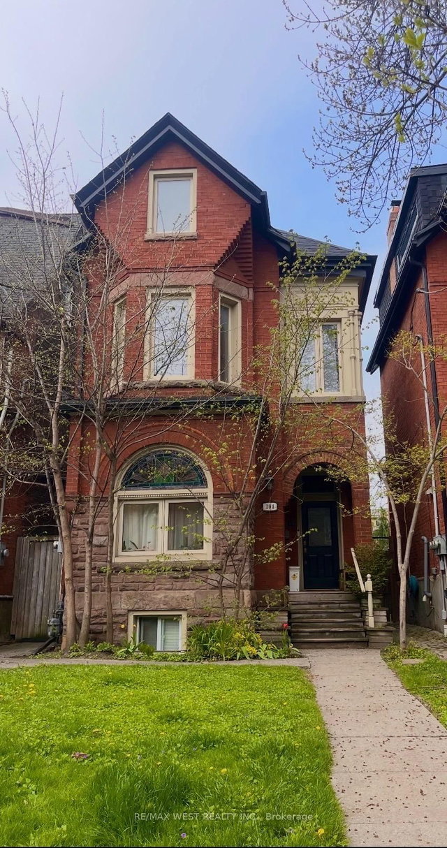 Unit 1 - 104 Cowan Avenue