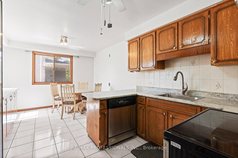 380 Targa Mississauga,ON L5A 1S5 — Photo 10
