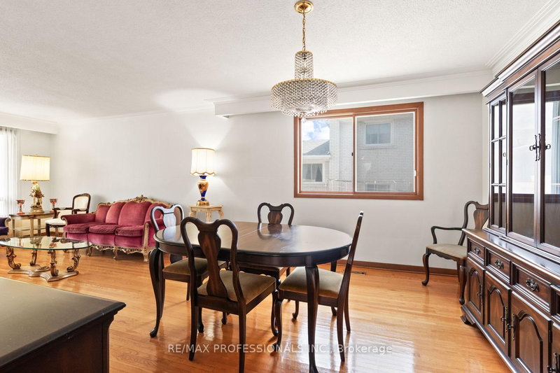 380 Targa Mississauga,ON L5A 1S5 — Photo 9