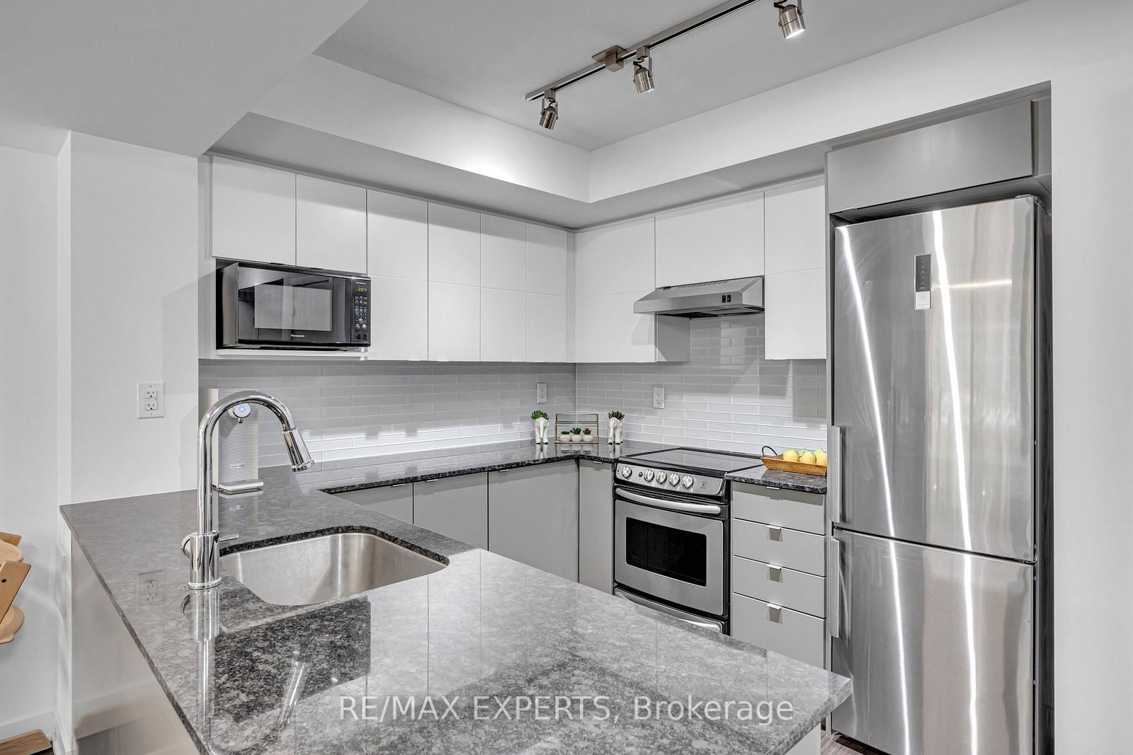 160 E Flemington Road • #109 • Toronto, ON photo 17
