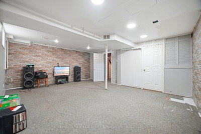 345 Meadows Mississauga,ON L4Z 1G5 — Photo 36