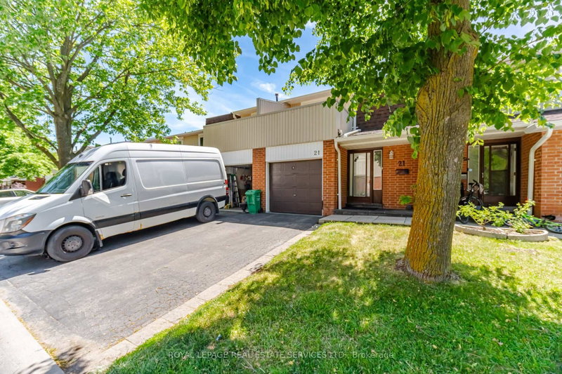 345 Meadows Blvd photo 5
