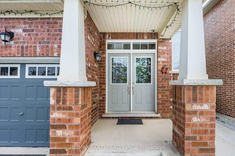 7 Troyer Street