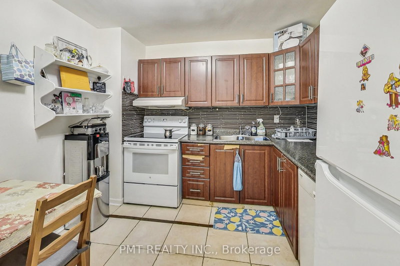 2323 Confederation Mississauga,ON L5B 1R6 — Photo 10
