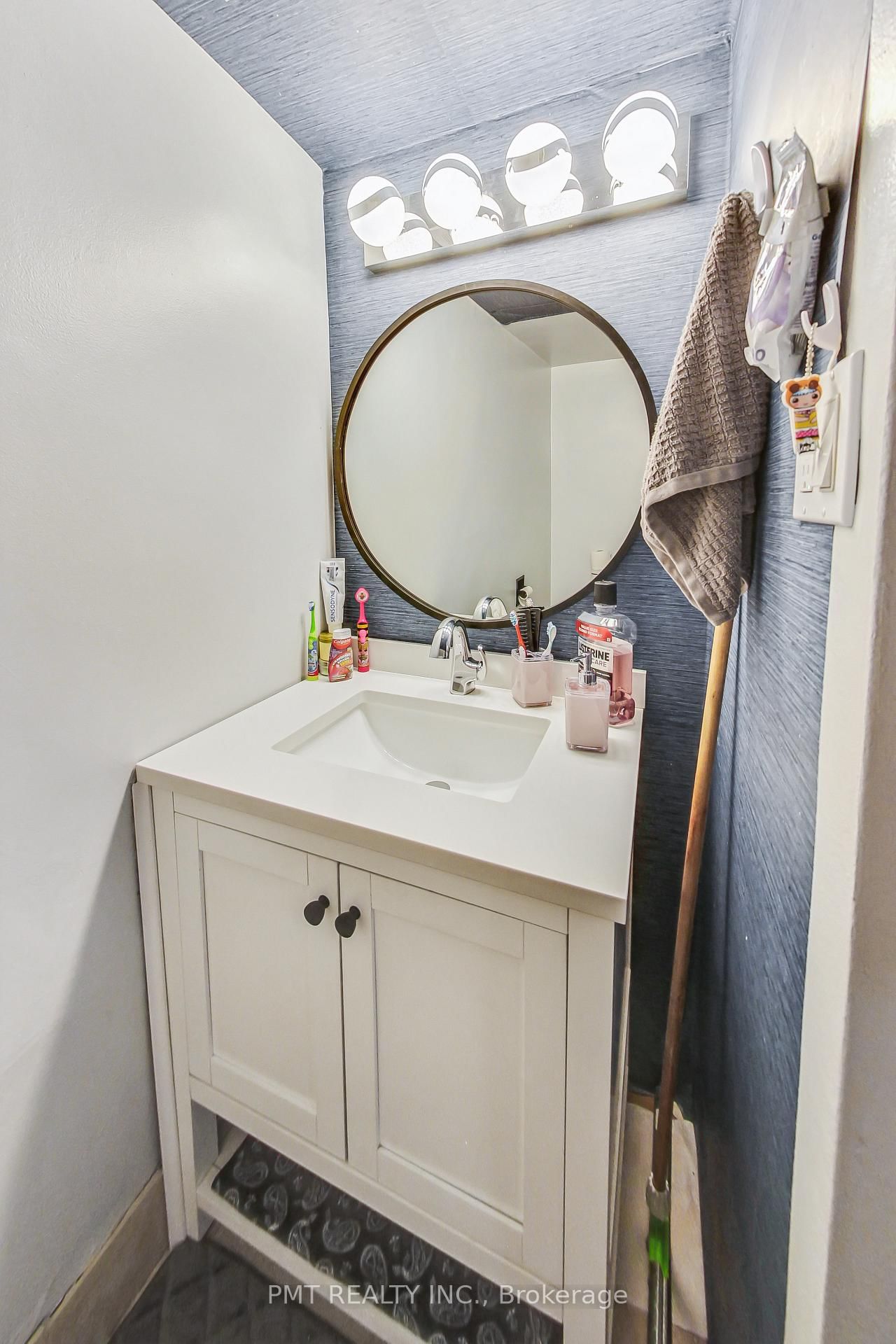 2323 Confederation Mississauga,ON L5B 1R6 — Photo 18