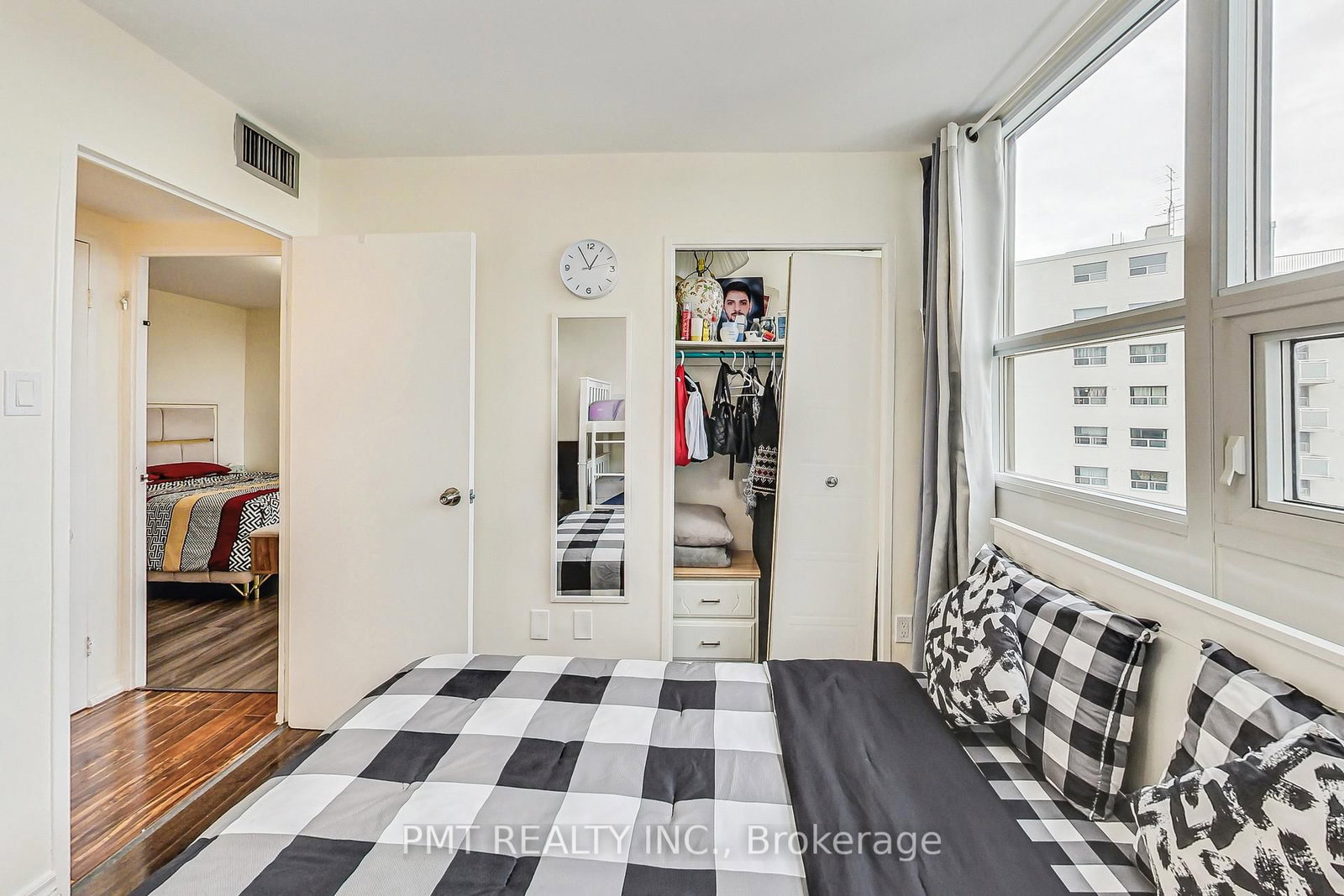 2323 Confederation Mississauga,ON L5B 1R6 — Photo 20