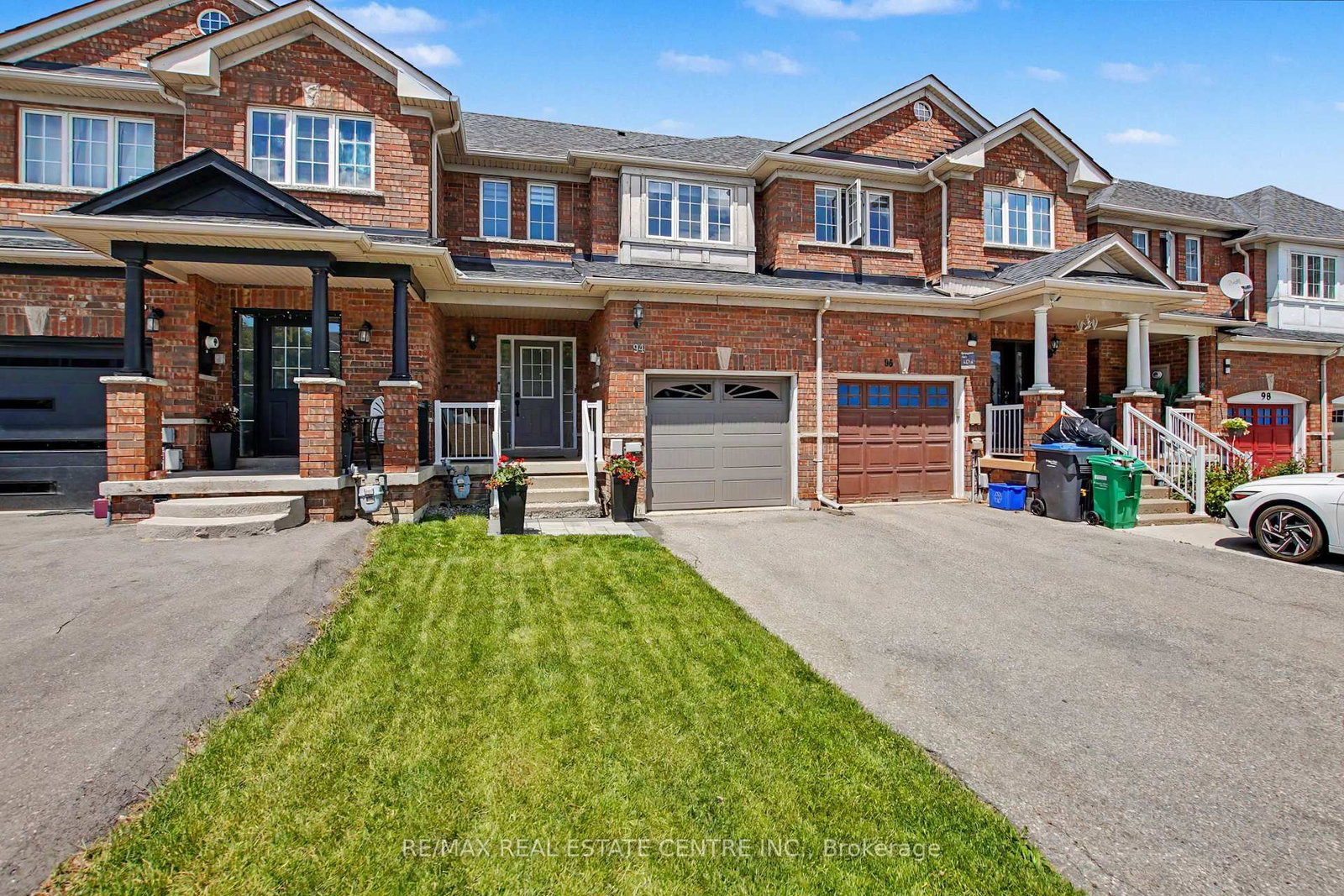 94 Timbertop Crescent • Brampton, ON photo 2