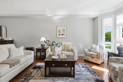 32 St Lawrence Drive • Mississauga, ON photo 6