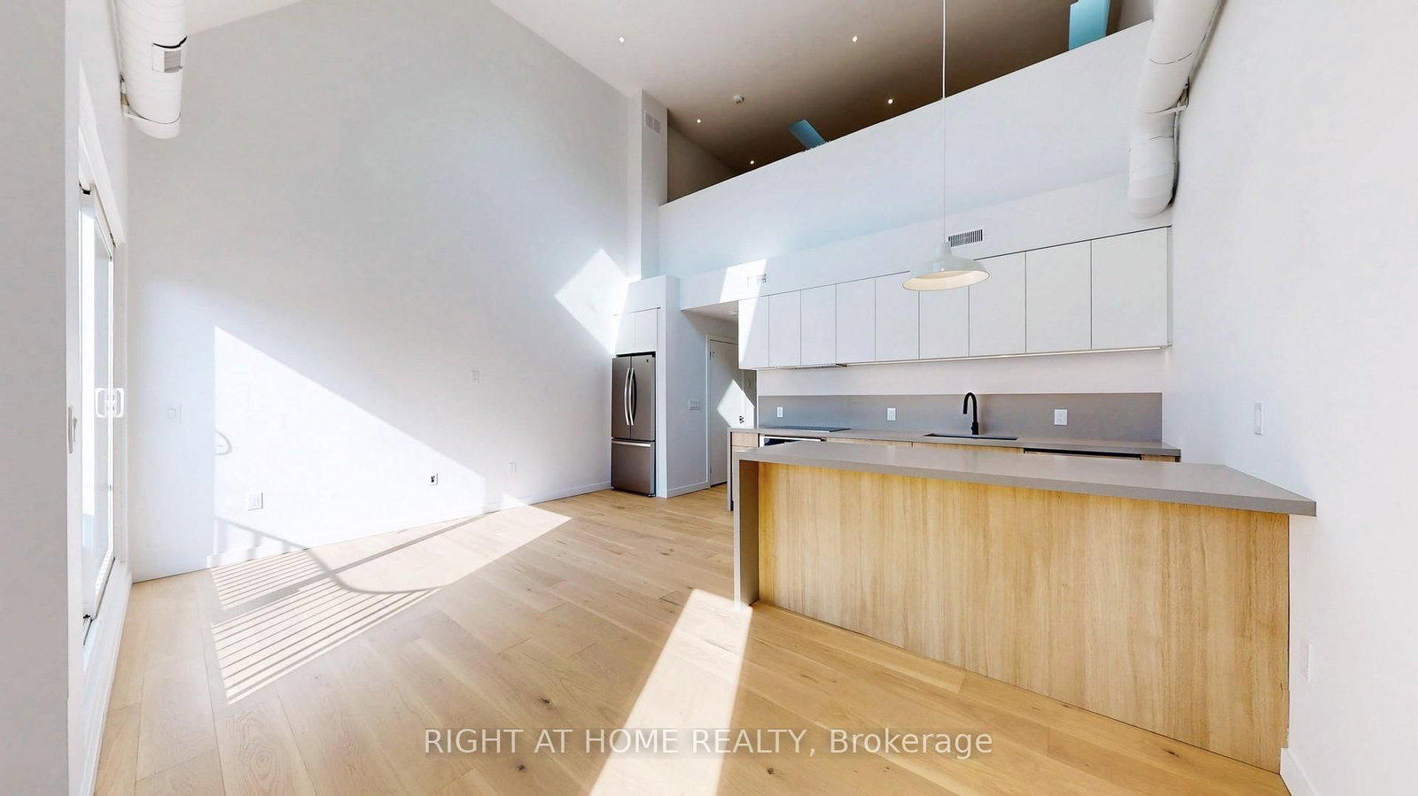 Unit 5-3122 Dundas Street, Toronto, ON