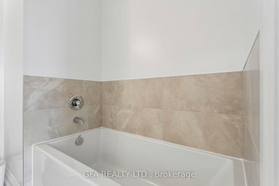 1035 Southdown Mississauga,ON L5J 0A2 — Photo 34
