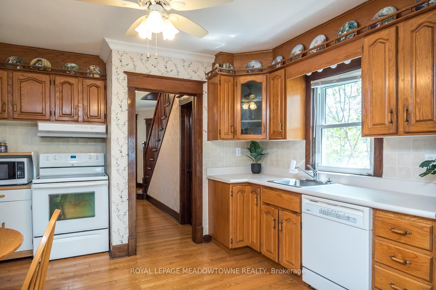 90 Thomas Street • Milton, ON photo 17