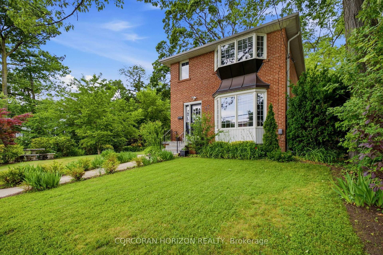 77 Mineola Road E • Mississauga, ON photo 3