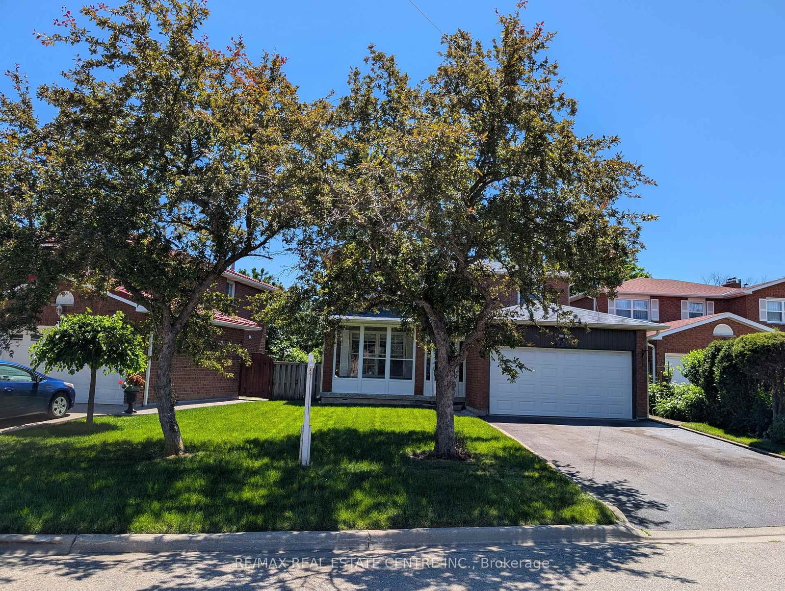 796 Buckingham Court • Mississauga, ON photo 1