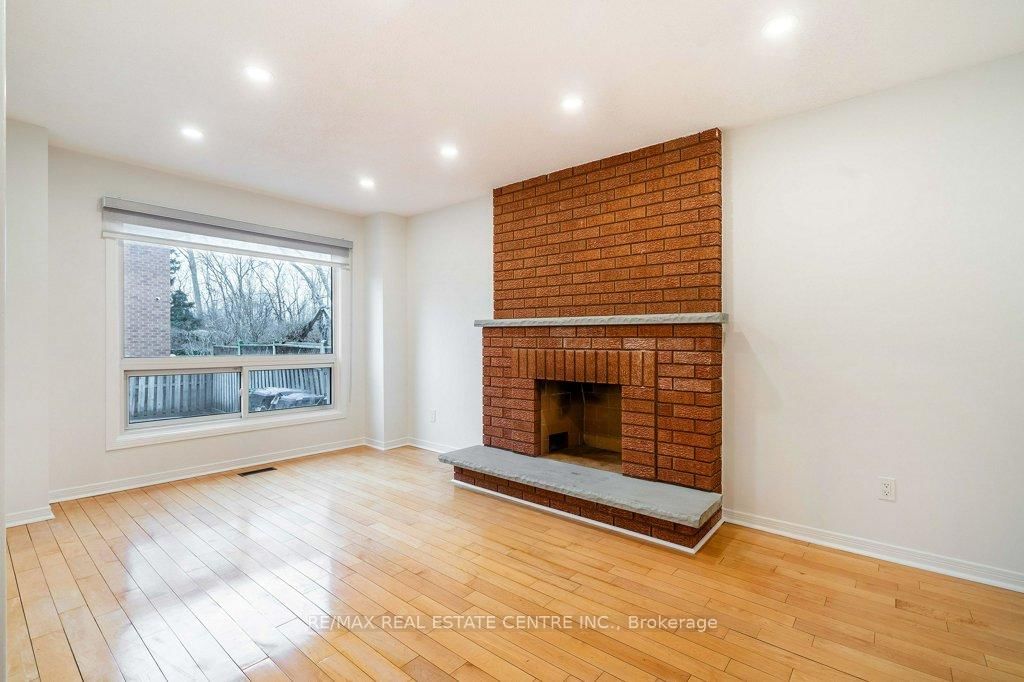 796 Buckingham Court • Mississauga, ON photo 21