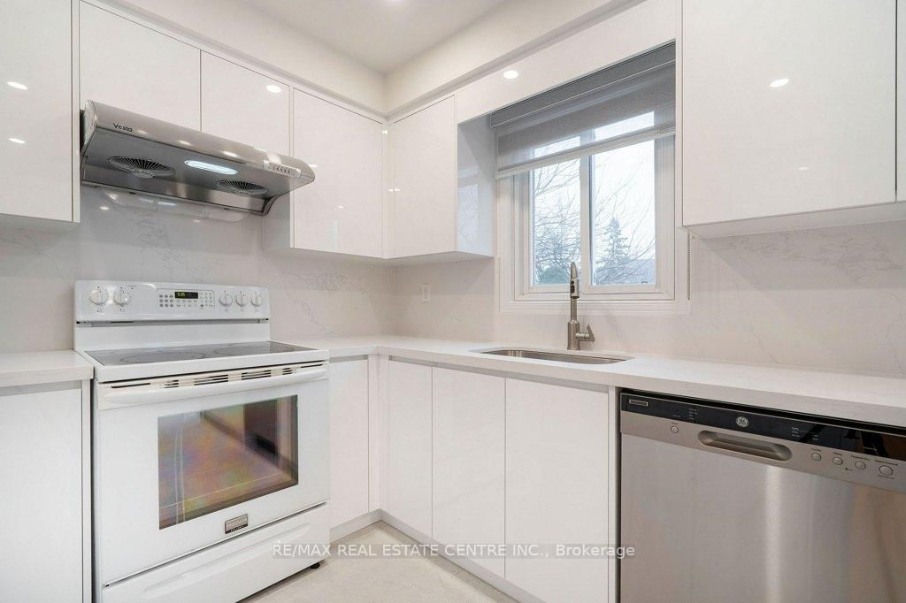 796 Buckingham Court • Mississauga, ON photo 27