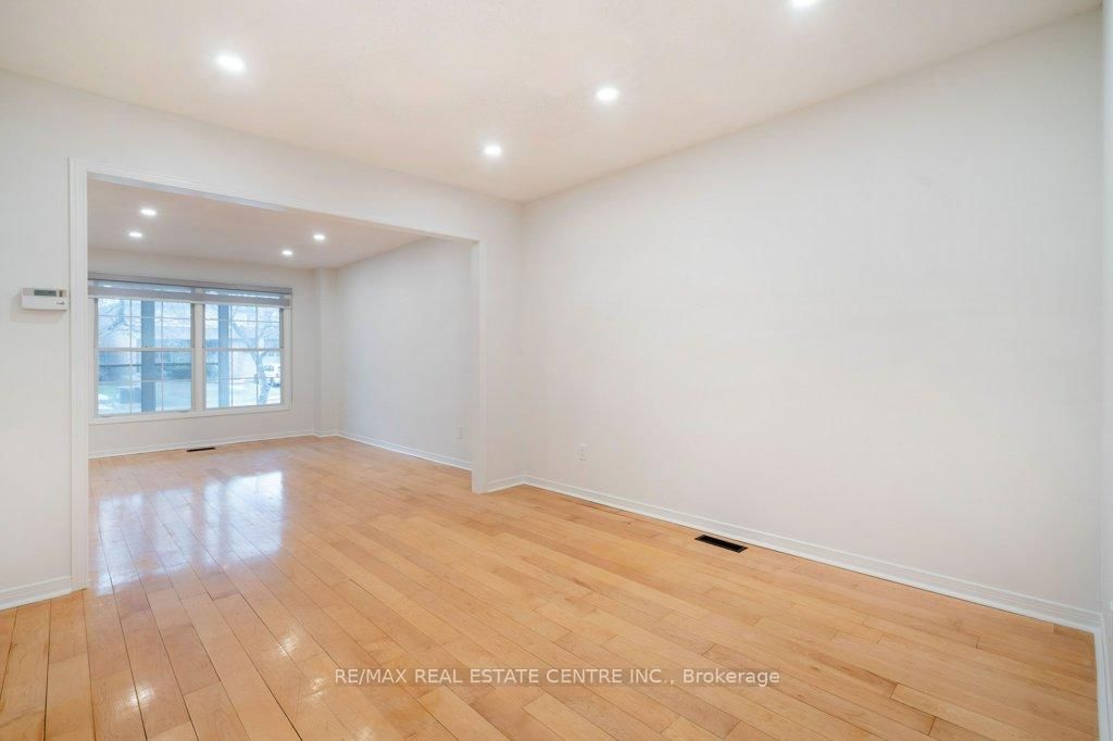 796 Buckingham Court • Mississauga, ON photo 28
