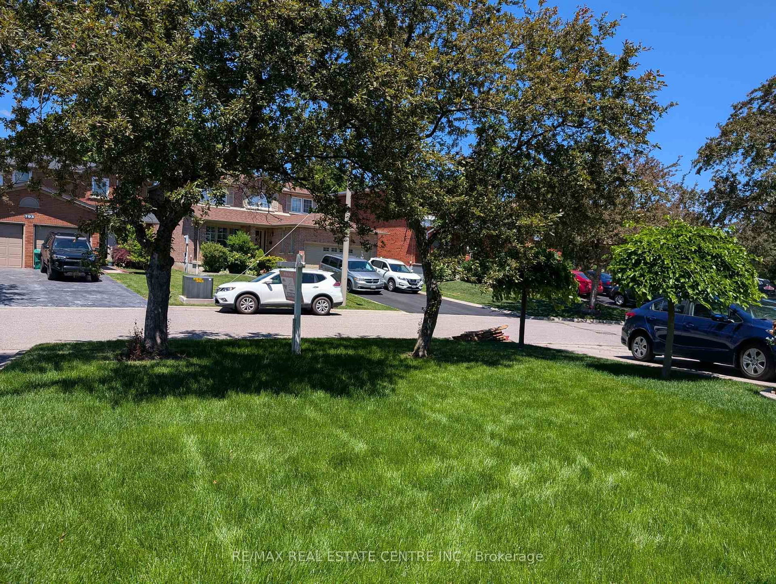 796 Buckingham Court • Mississauga, ON photo 6
