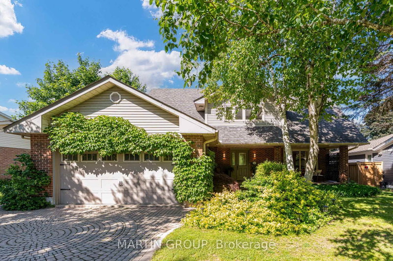 253 Mccraney St W, Oakville, Ontario