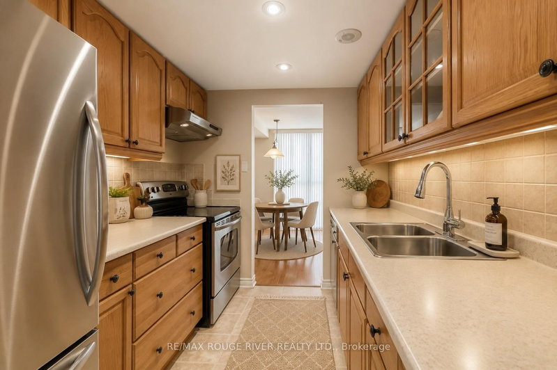 3650 Kaneff Cres photo 5