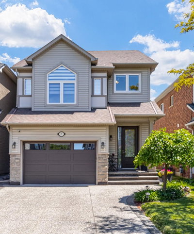 4-bed Detached House · 7 Bramoak Cres