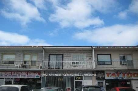 home for lease on 2906A Dufferin Street