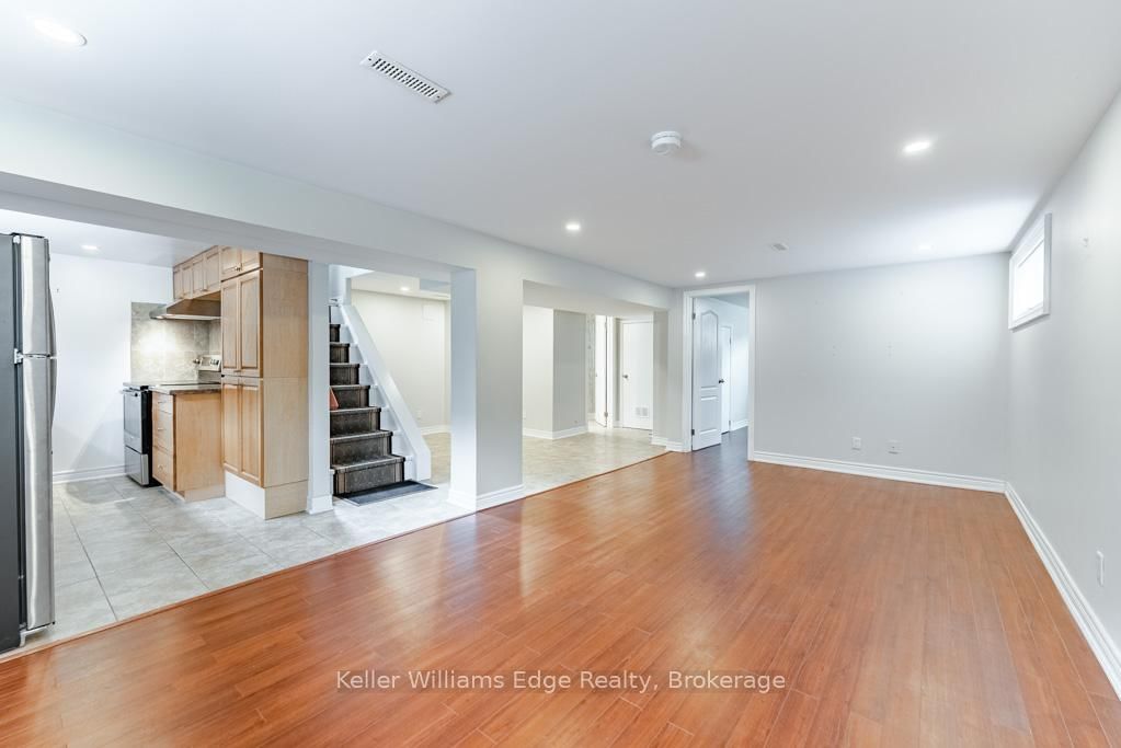 1025 Pinegrove Road • Oakville, ON photo 10