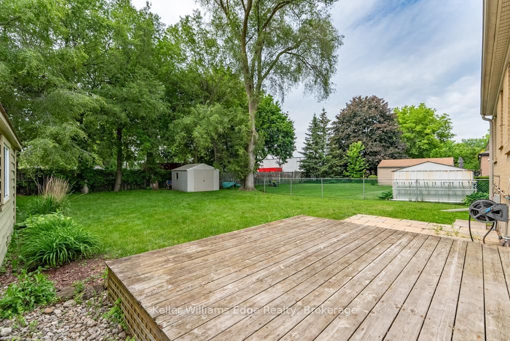 1025 Pinegrove Road • Oakville, ON photo 18