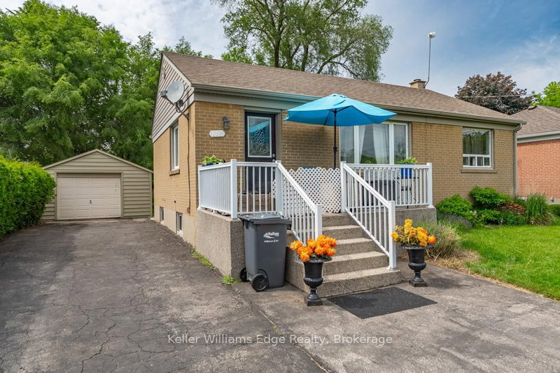 1025 Pinegrove Road