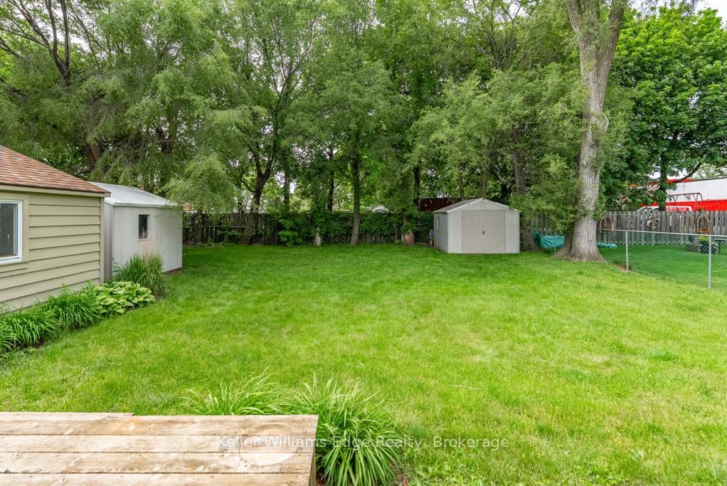 1025 Pinegrove Road • Oakville, ON photo 35