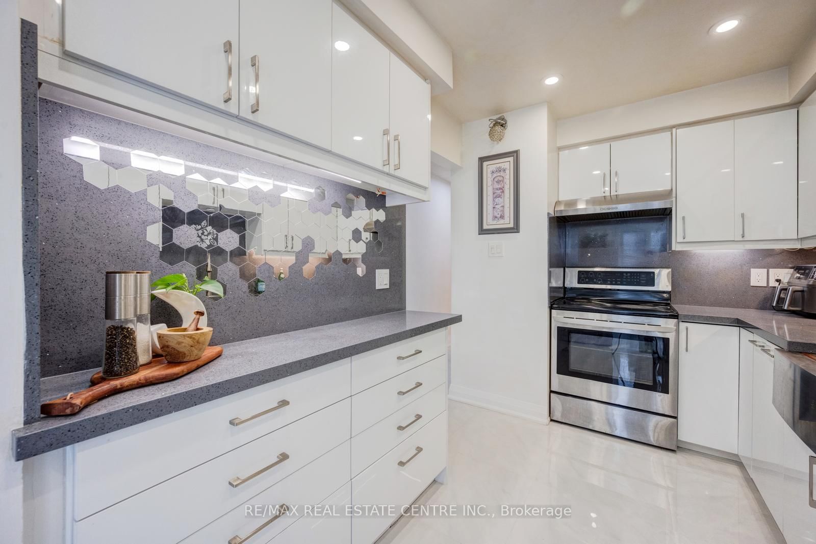 5020 Delaware Drive • #25 • Mississauga, ON photo 11