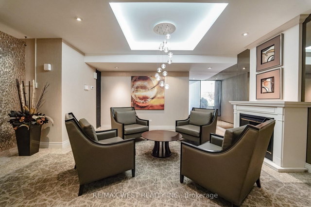 1209 - 260 Scarlett Road