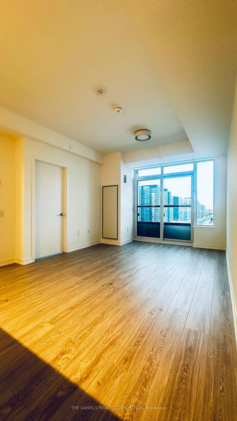 1518 - 2485 Eglinton Avenue W