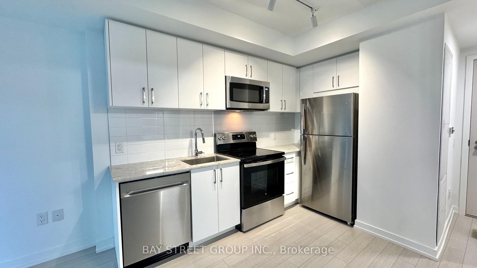 4010 Eglinton Avenue W, Unit 205