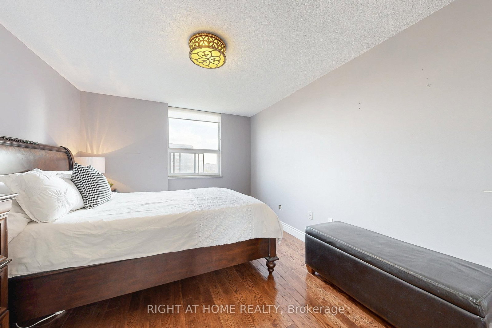 151 LaRose Avenue E • #907 • Toronto, ON photo 19