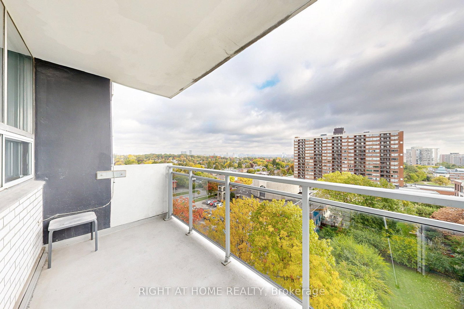 907-151 LaRose Avenue, Toronto, ON, photo 4