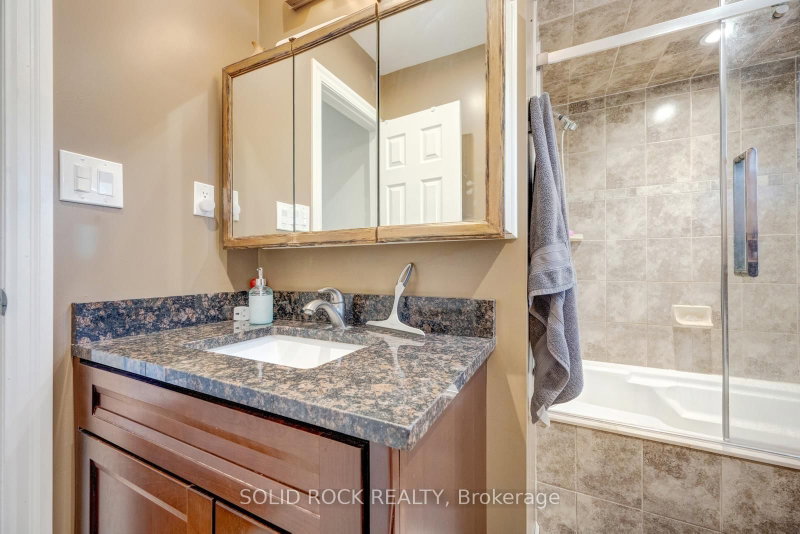 60 Martindale Brampton,ON L6X 2T9 — Photo 18