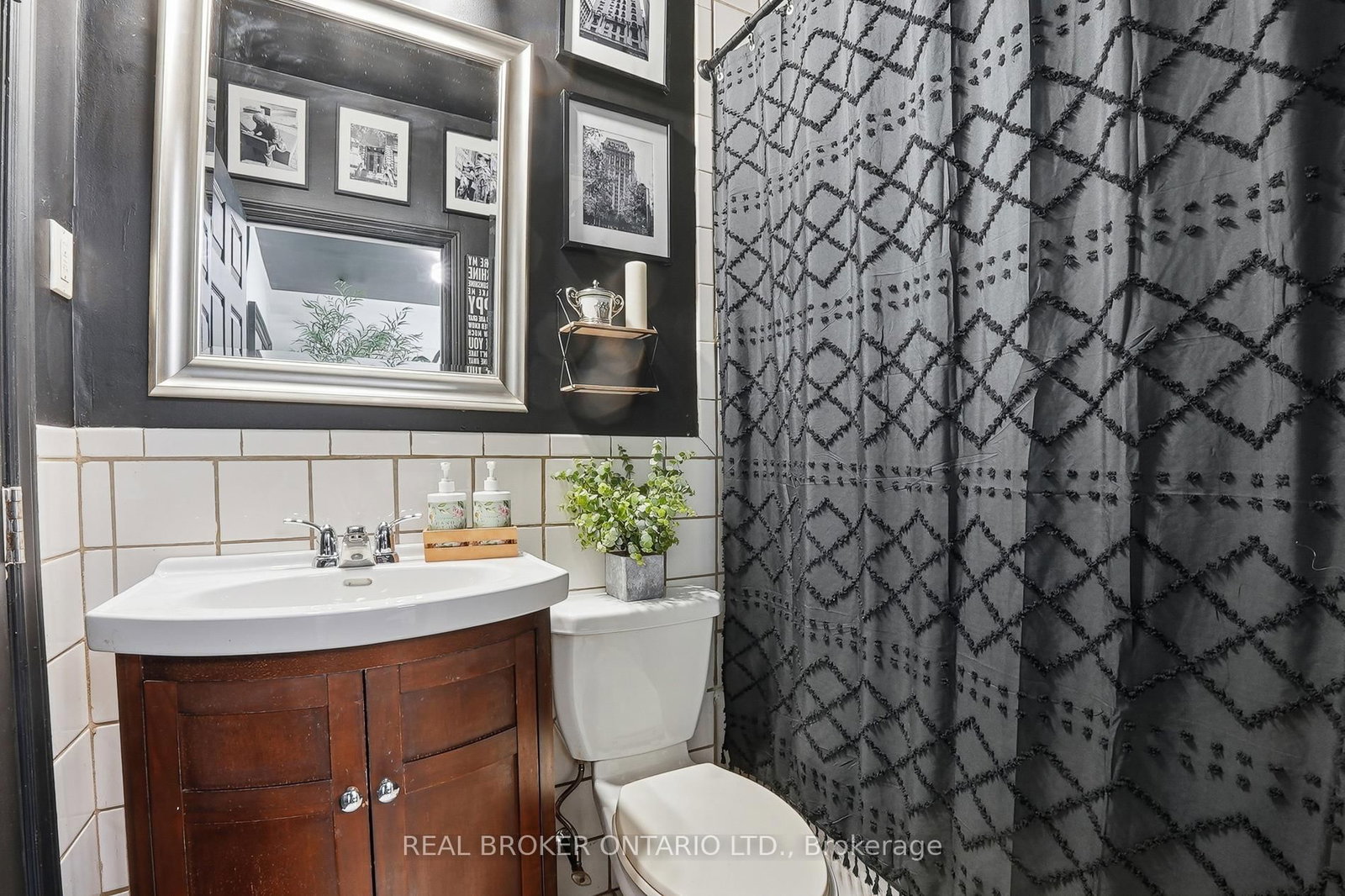 3260 Woodcroft Crescent • Burlington, ON photo 25