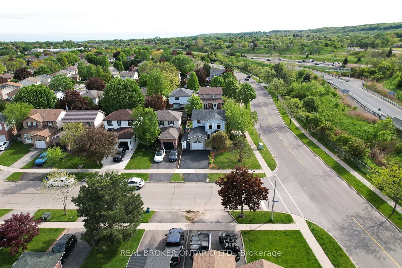 3260 Woodcroft Crescent • Burlington, ON photo 43